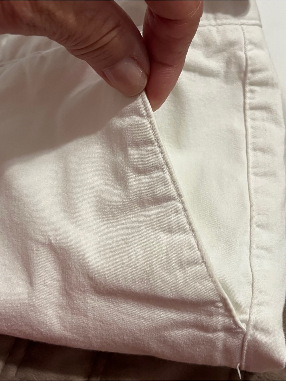 Women’s Mossimo Supply Co. White shorts size 12 11” inseam Bermuda - Picture 4 of 8
